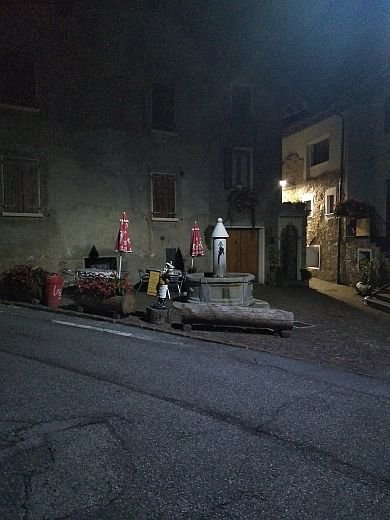 Das kleine Bergdorf in Italien, in dem vor 21 Uhr die Bürgersteige hochgeklappt wurden