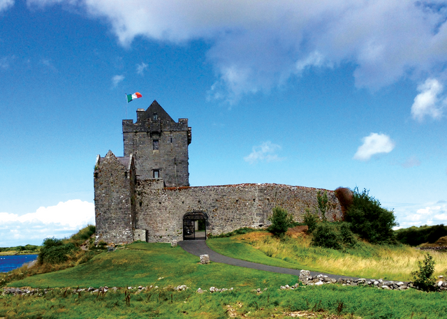 1024pxDunguaire_Castle,_Galway,_Ireland.png