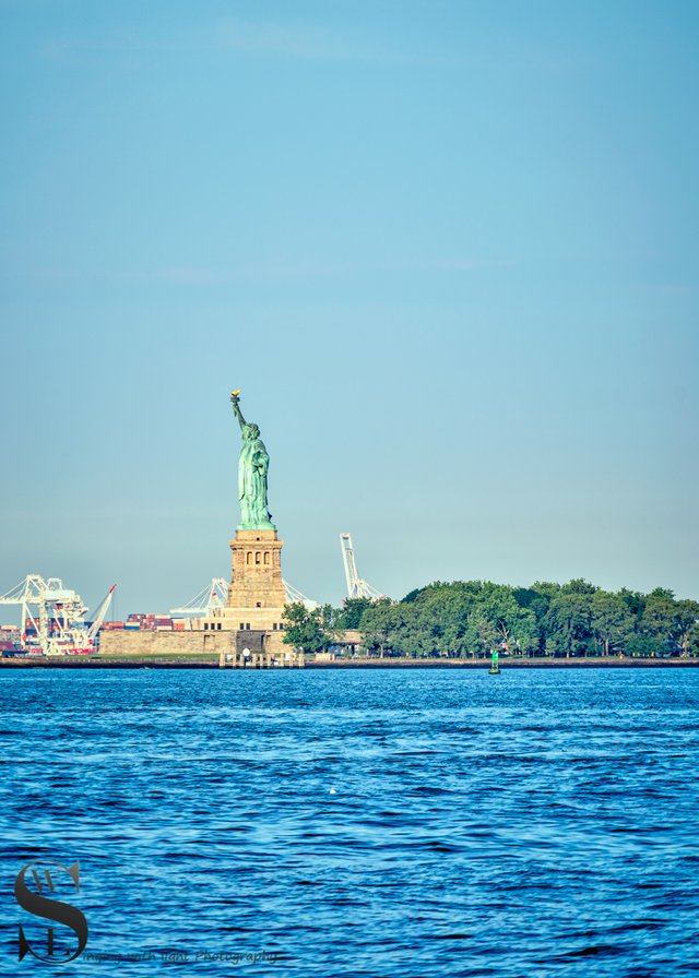 1 1 Statues of Liberty plus ferries.jpg