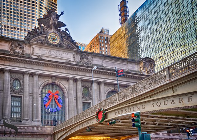 1 1 Festive Grand Central2.jpg