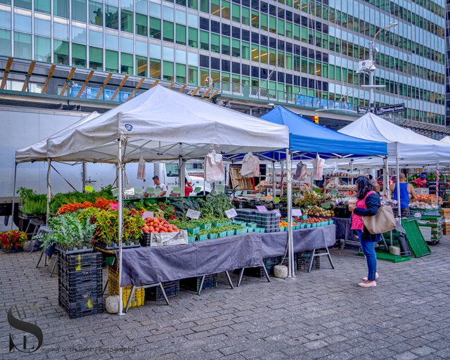 1 1 Market Friday near batteyr Park_.jpg