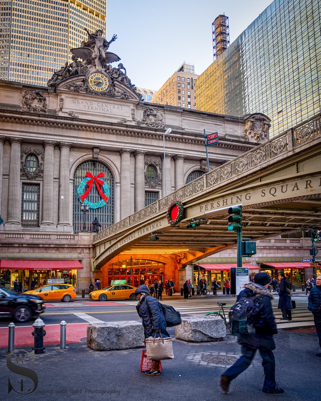 1 1 Festive Grand Central.jpg