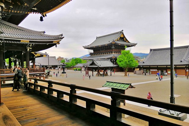 Higashi-Honganji Temple (東本願寺)