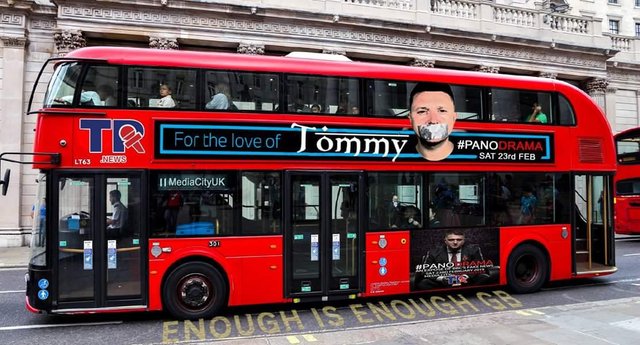 Panodrama bus Tommy Robinson.JPG