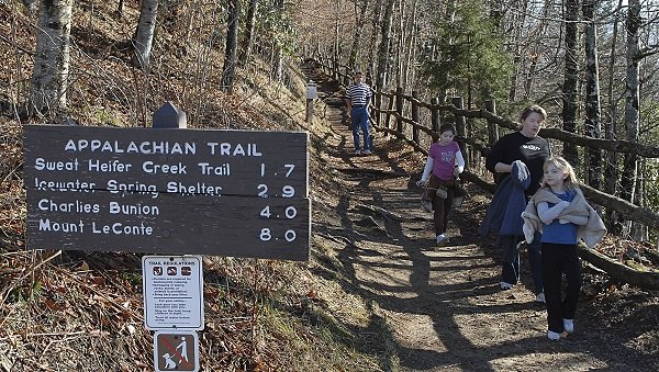 635968596966006217AppalachianTrailsmokies.jpg