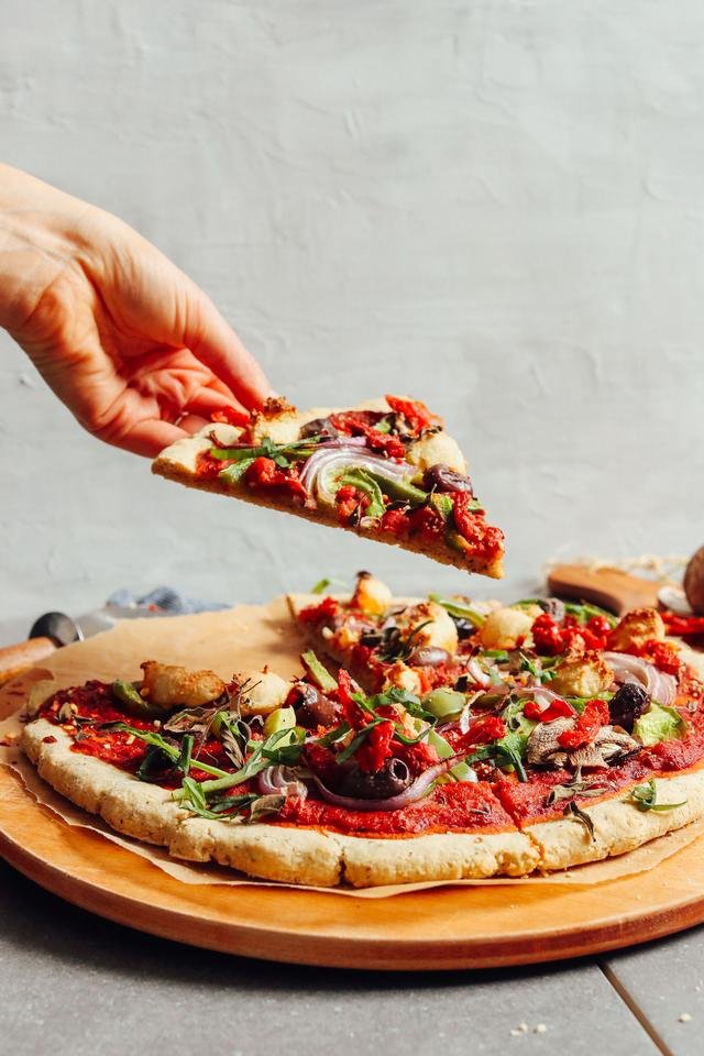 PERFECT-Gluten-Free-Pizza-Crust-Fluffy-crispy-easy-to-make-10-ingredients-vegan-glutenfree-pizza-recipe-plantbased-minimalistbaker-19.jpg