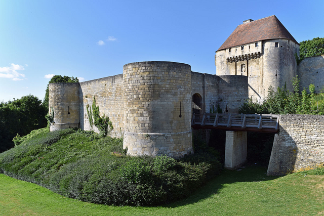 Histoire : Les défenses d'un château fort (Première Partie) — Steemit