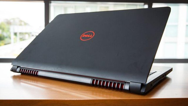 dell-inspiron-15-7000-3206-009.jpg