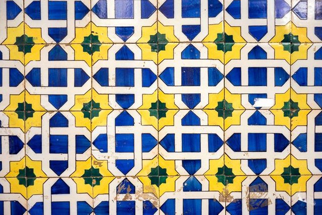 21 Collection Of Lisbon Tiles DSC05310.jpg