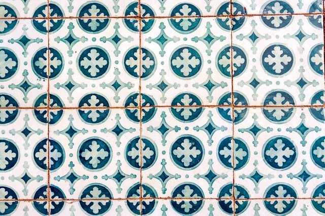 15 Collection Of Lisbon Tiles DSC04515.jpg
