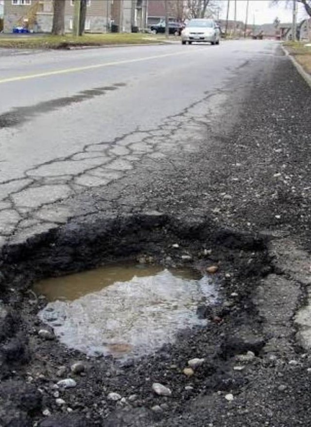 Pothole.jpeg