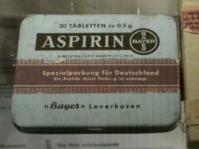 D-BW-Heidelberg_-_Deutsches_Apothekenmuseum_-_Aspirin_1.jpeg