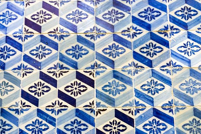 39 Collection Of Lisbon Tiles DSC06544.jpg