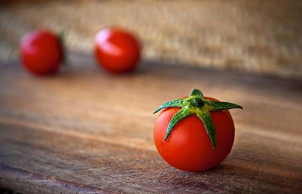 tomato-1205699_1280.jpg