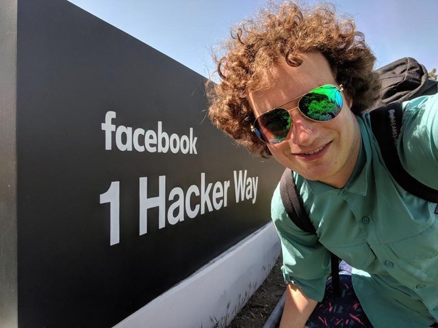 facebook-one-hacker-way.jpg