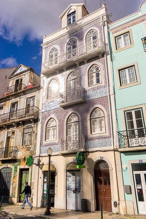 01 Lapa Neighborhood Lisbon DSC02240.jpg