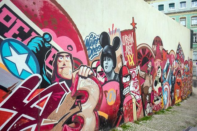 23 Street Art In Lisbon DSC05305.jpg