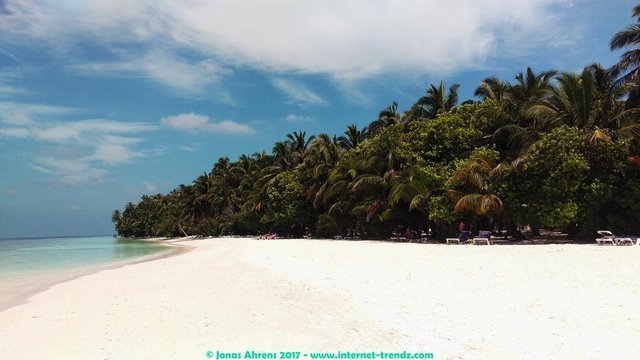 beach-maldives-vilamendhoo.jpg