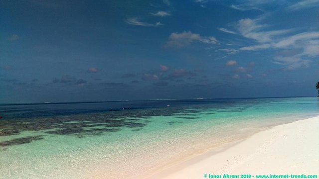 beach-maldives-vilamendhoo_02.jpg