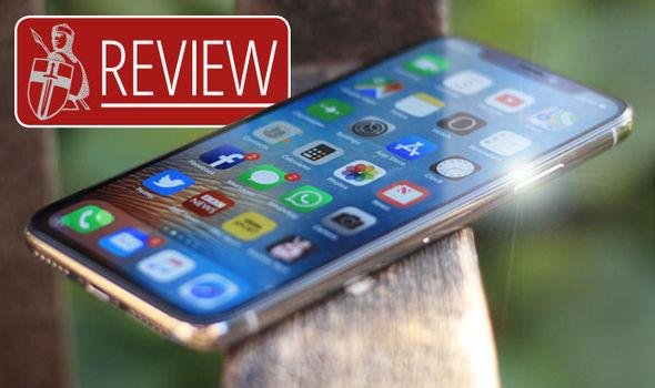 Apple-iPhone-X-review-875672.jpg