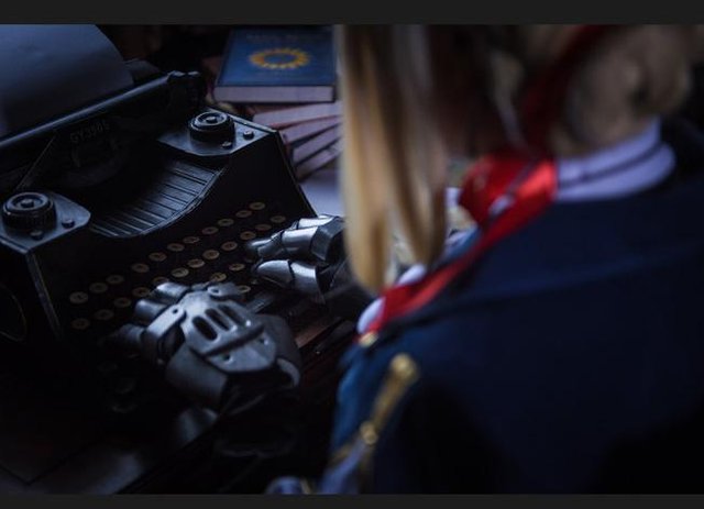 Vibrant-VioletEvergarden-Typewriting-Cosplay-9.jpg