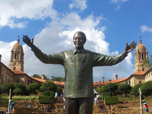 Mandela Statue Union Buildings - Heritage Portal - 2014.jpg