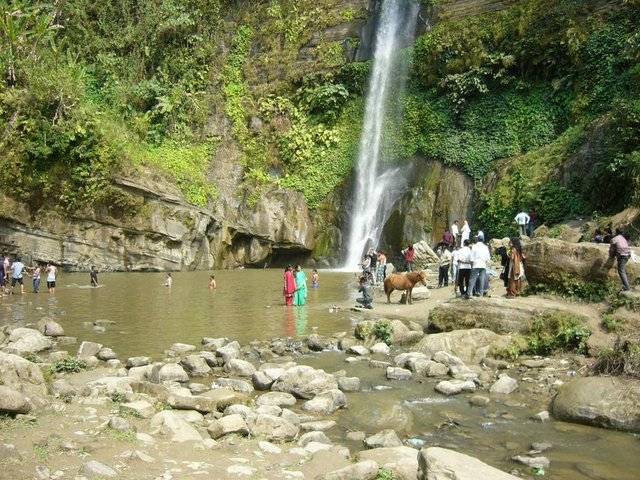 Madhobkundu_Waterfall_Sylhet_Bangladesh_3.JPG