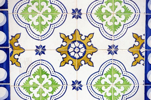 12 Collection Of Lisbon Tiles DSC04064.jpg
