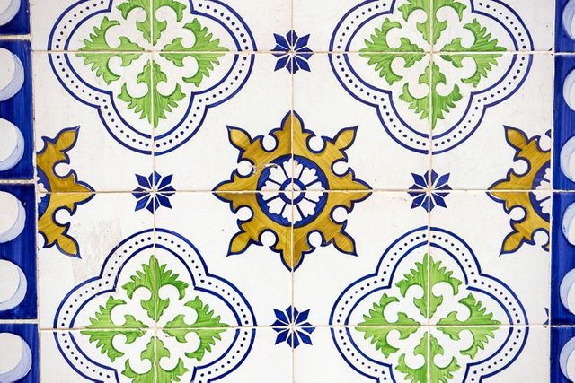 12 Collection Of Lisbon Tiles DSC04064.jpg