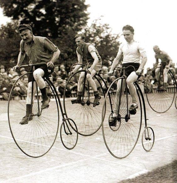 A-penny-farthing-race-at-Herne-Hill-London-1-July-1932..jpg