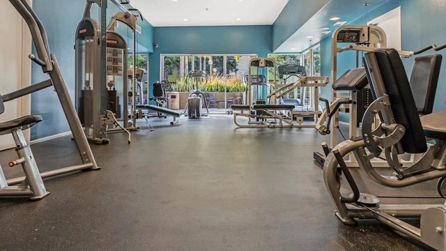 hampshire-place-los-angeles-ca-24-hour-fitness-center.jpg