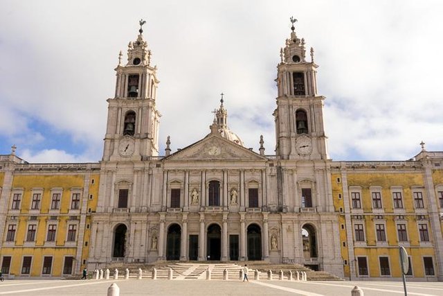 08 Mafra Lisbon DSC03245.jpg