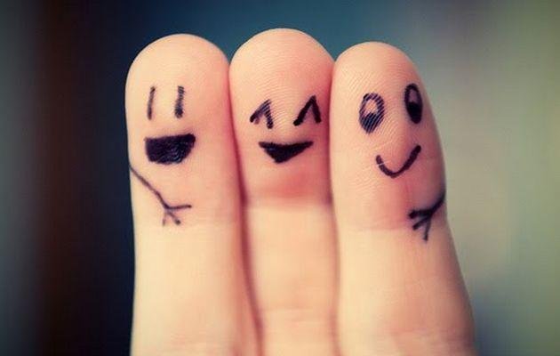 16-53-12-friends-fingers.jpg