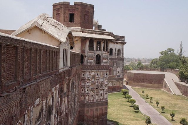 Lahore_fort_(2).JPG