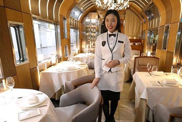 worlds-most-luxurious-train-5.jpg