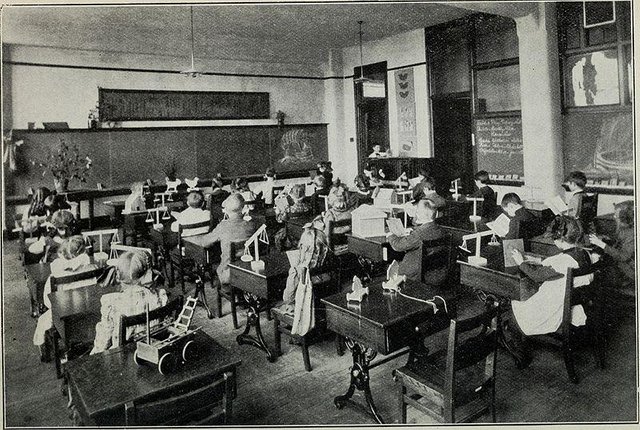 Summer_term_of_the_Western_State_Normal_School_(1912)_(14597923887).jpg