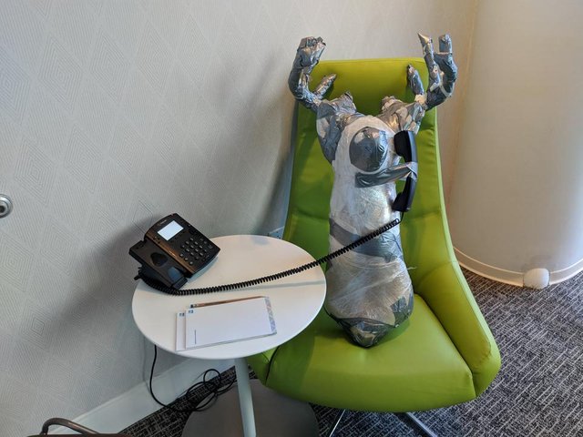 deer-phone-room.jpg