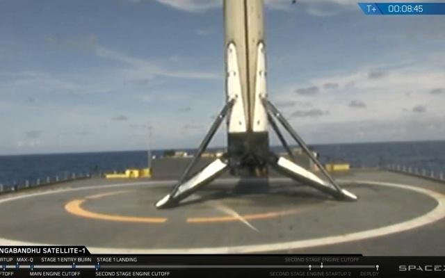 Falcon-DroneShip.jpg