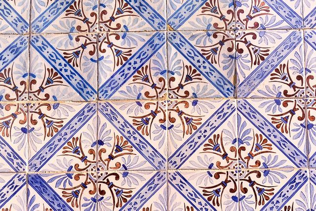 17 Collection Of Lisbon Tiles DSC05053.jpg