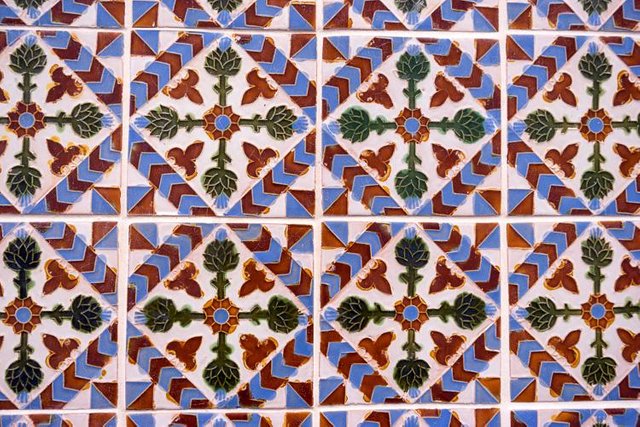 31 Collection Of Lisbon Tiles DSC05758.jpg