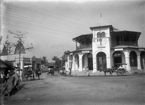 CK Jensen trading house in Bandung, 1880. Stoop..jpg