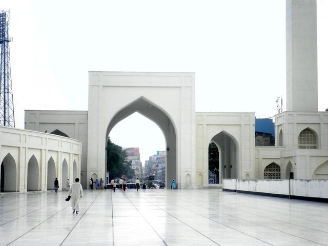 1524-view-of-the-new-extension-of-baitul-mukarram-mosque-dhaka-bangladesh-1020x765.jpg