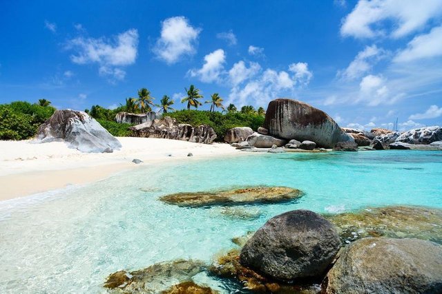 island-living-move-to-british-virgin-islands-04-shutterstock_220160338.jpg