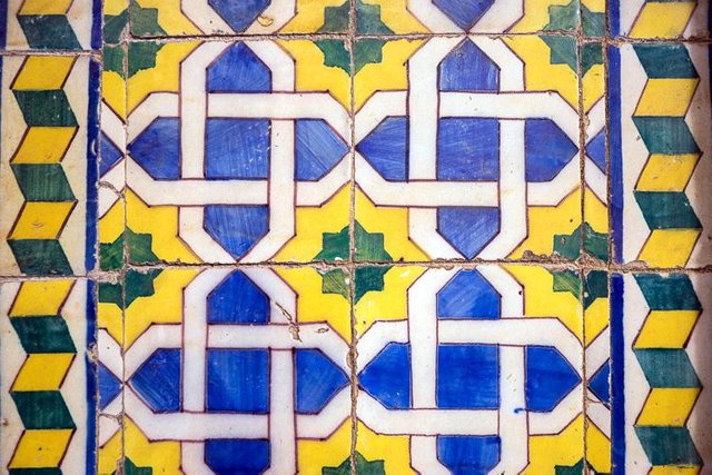 22 Collection Of Lisbon Tiles DSC05311.jpg