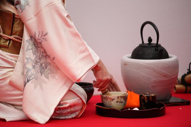 Outdoor_Tea_Ceremony.jpg