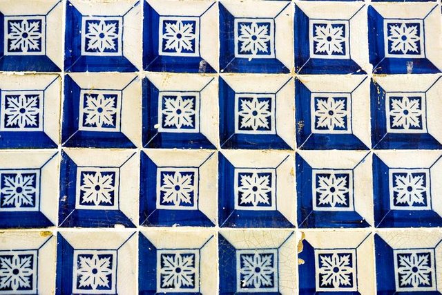 37 Collection Of Lisbon Tiles DSC06149.jpg