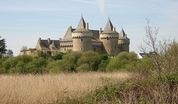 Les Constructions des Châteaux forts 