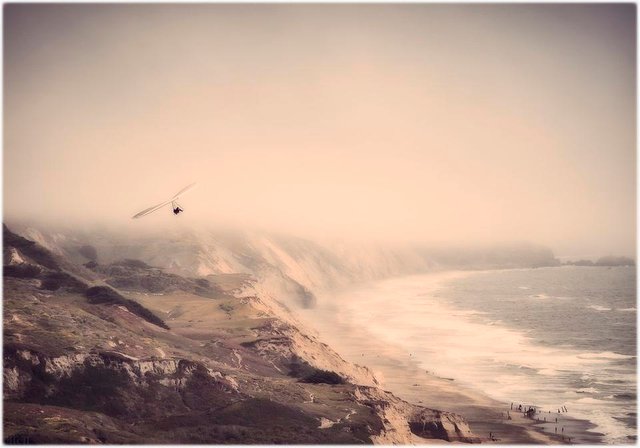 hang-gliding-over-ocean-beachl.jpg