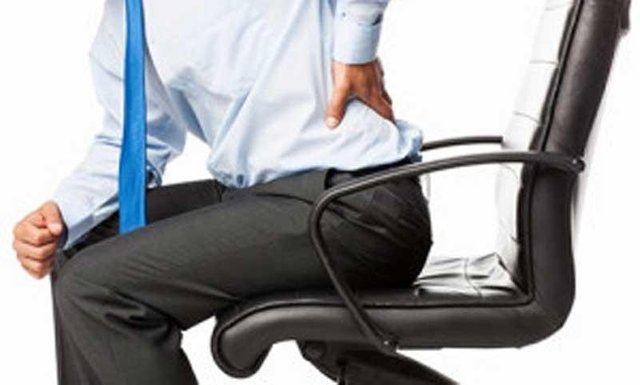 102508office-chair-seat-back-pain.jpg