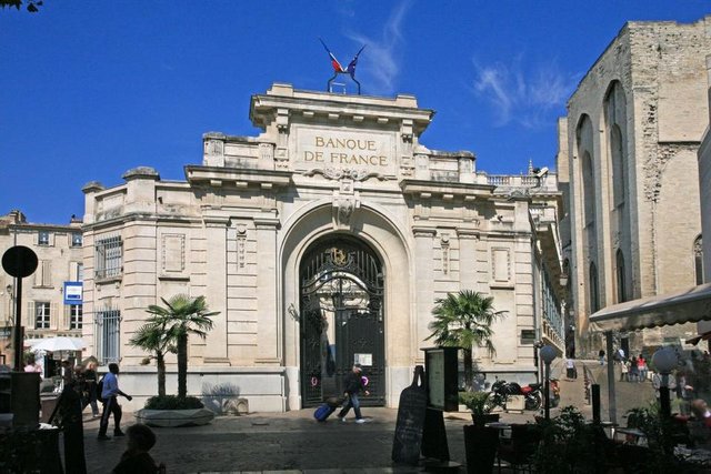 Banque_de_France,_Place_de_l'Horloge_par_JM_Rosier.JPG